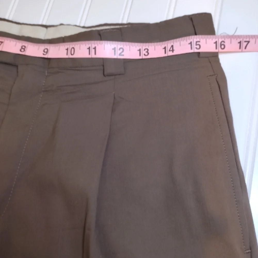 J.Ferrar men's classic suit size (38)R.
